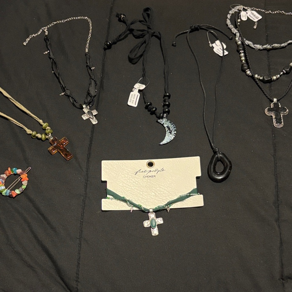 Free People necklace bundle 🩷